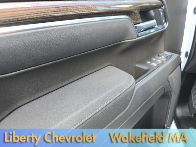 New 2026 Summit White Chevrolet LT (2FL) image 13