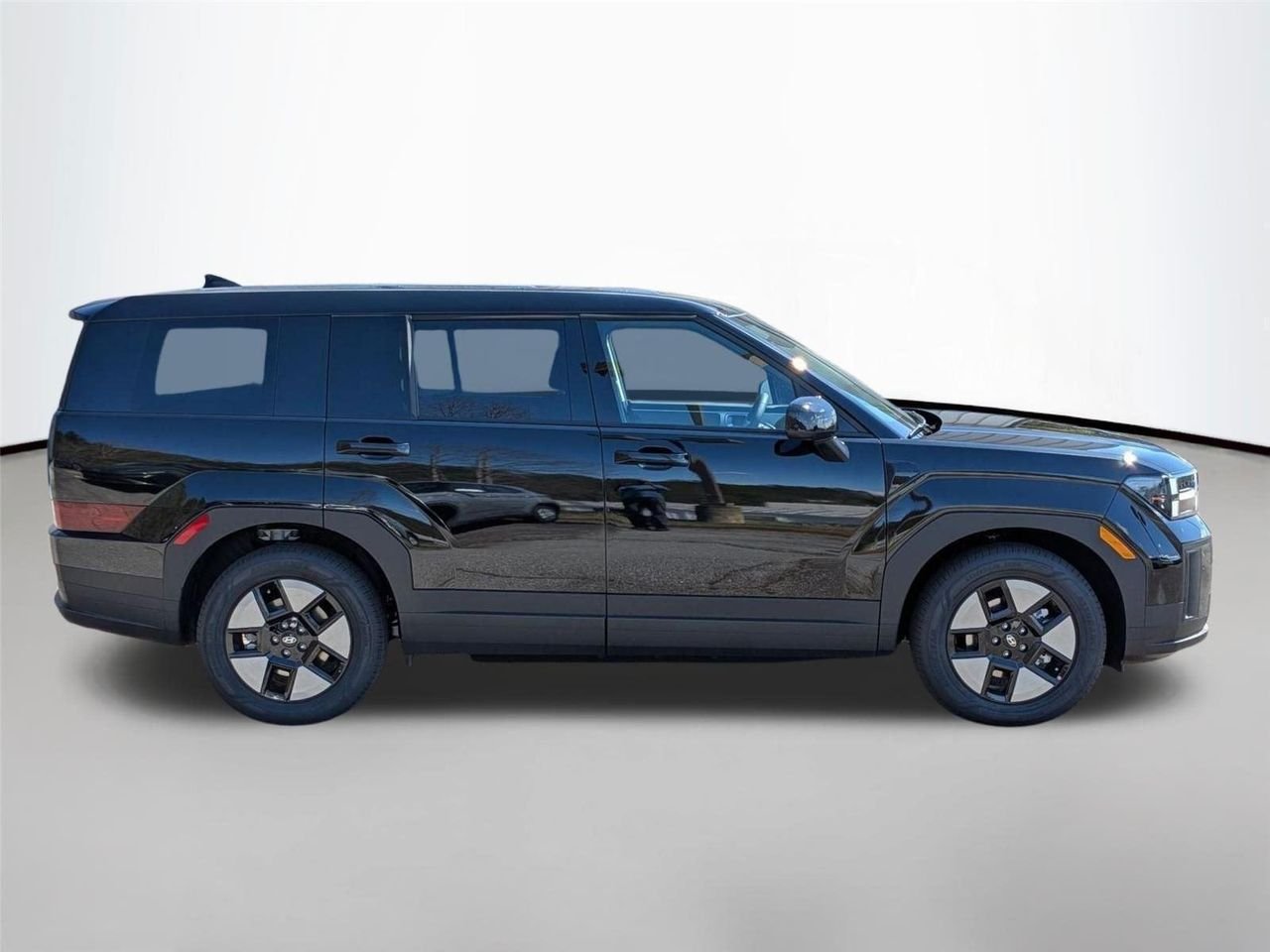 New 2026 Phantom Black Hyundai SE image 4