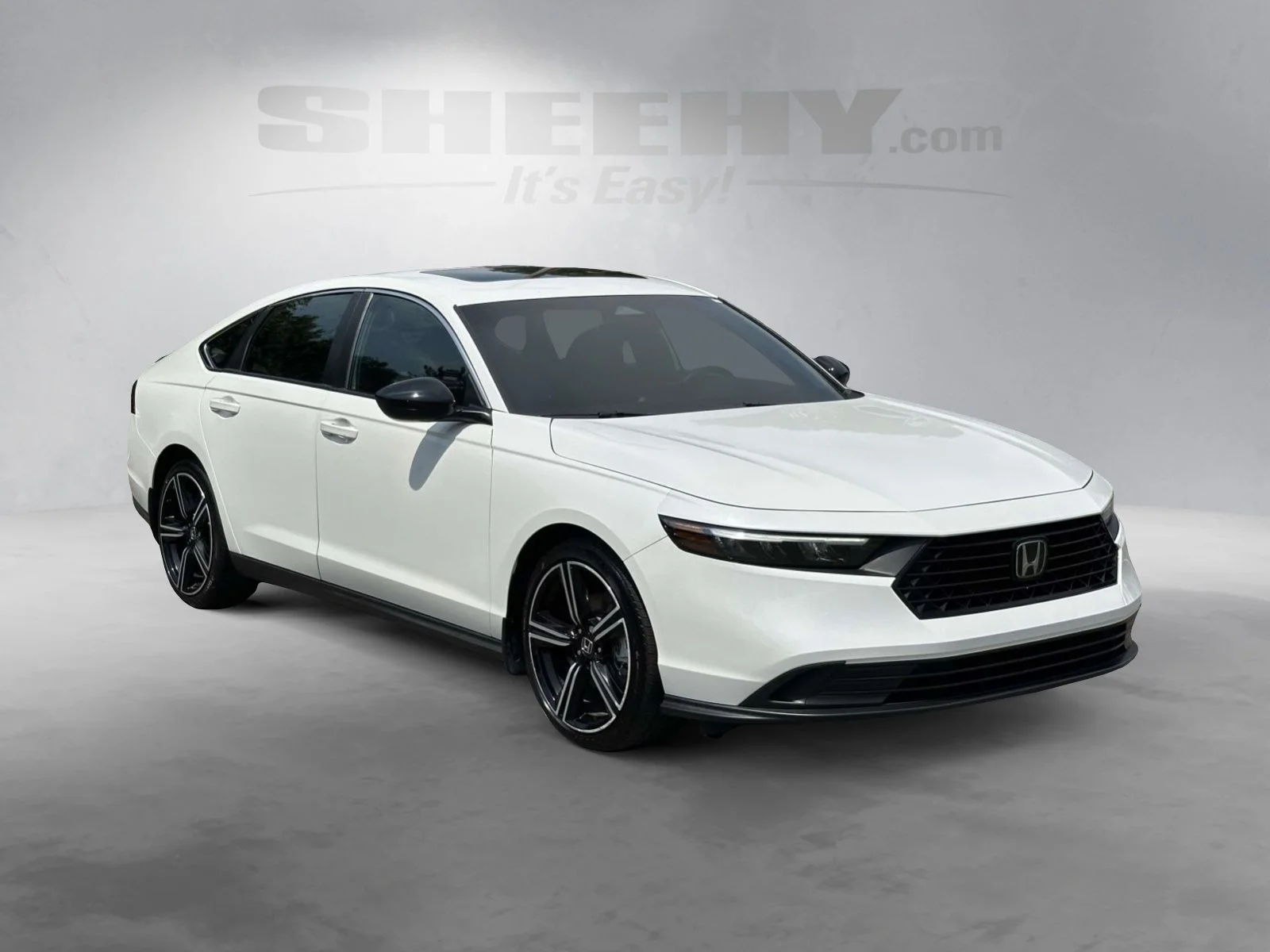 Used 2025 White Honda Sport image 2