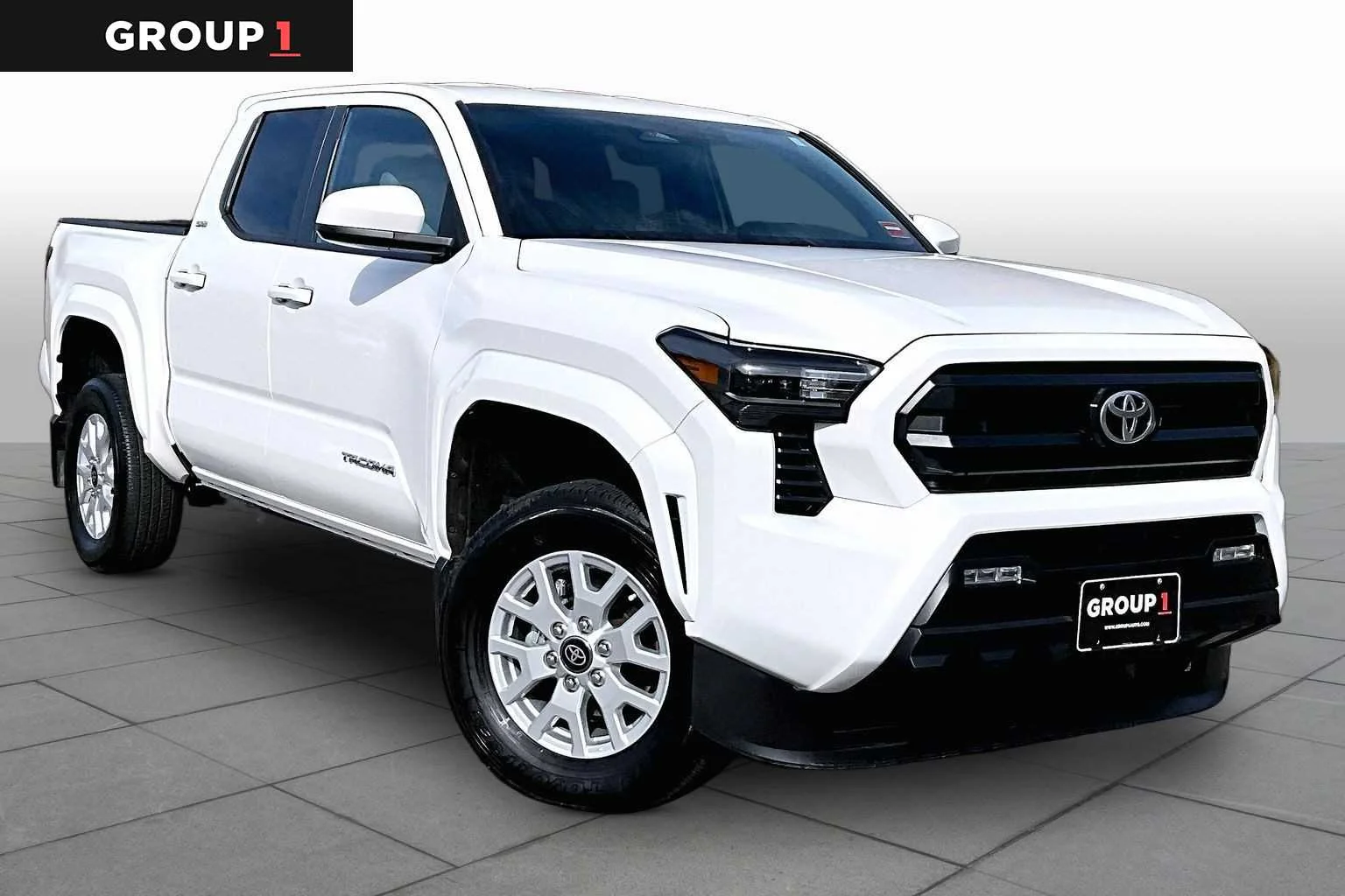 Certified Used 2025 Ice Cap Toyota SR5 image 2