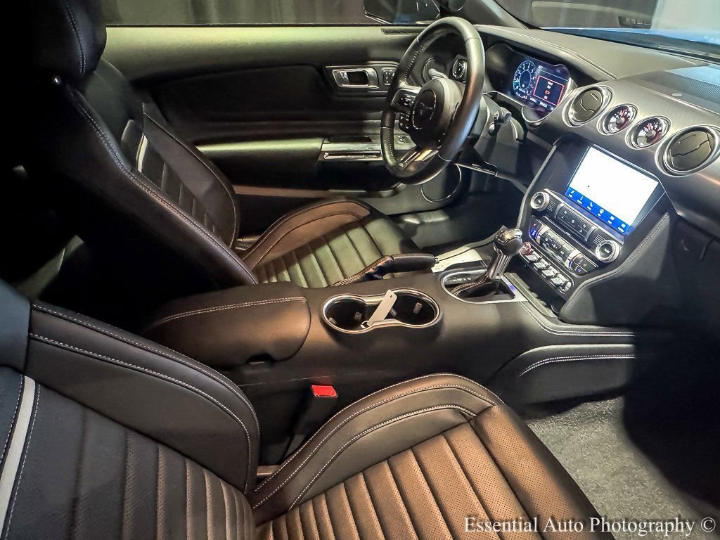 2023 FORD MUSTANG - Image 25