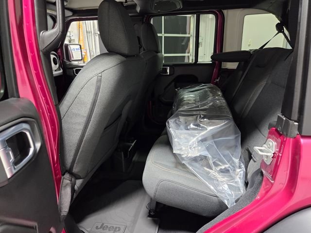 New 2026 Tuscadero Pearl-Coat Exterior Paint Jeep Sport S image 6