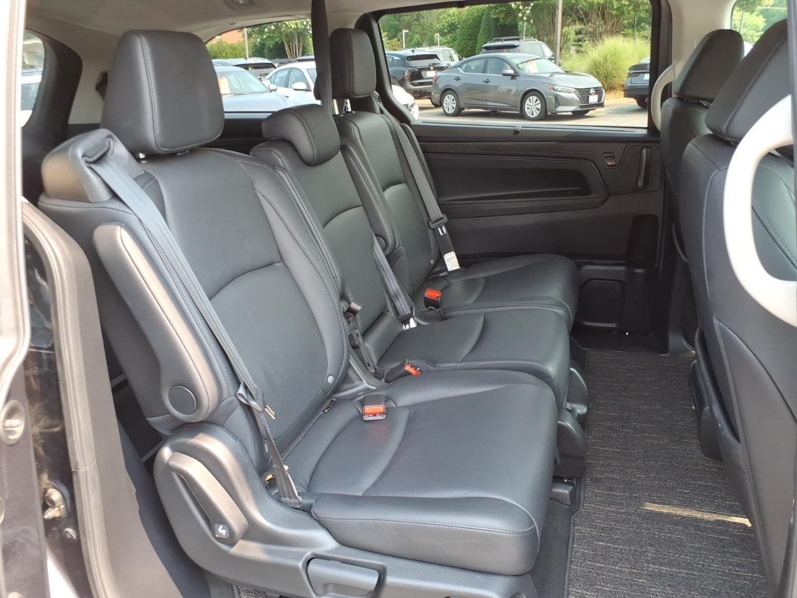Used 2025 Crystal Black Pearl Honda EX-L image 20