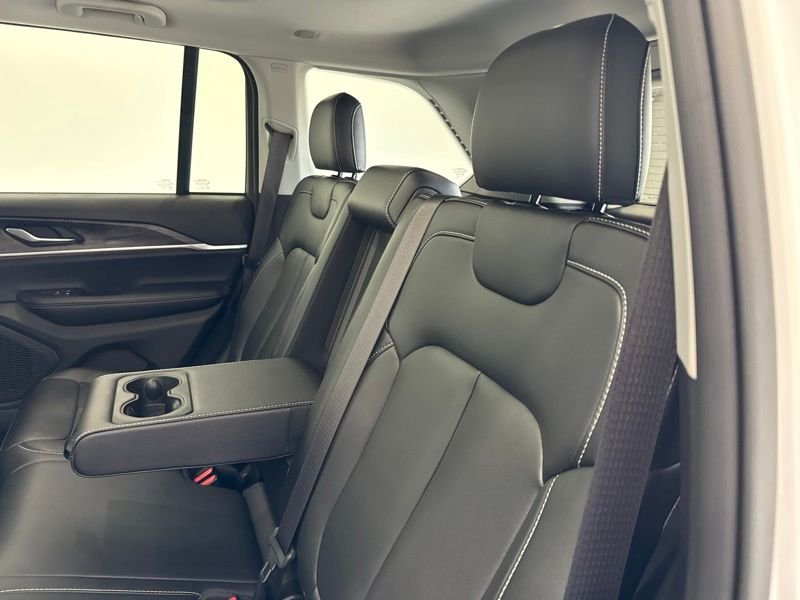 Used 2023 White Jeep Limited image 18