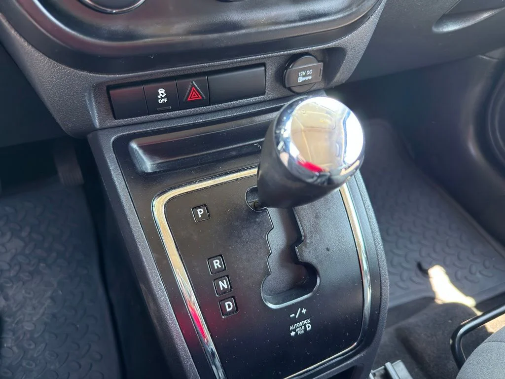 Used 2015 White Jeep Sport image 39