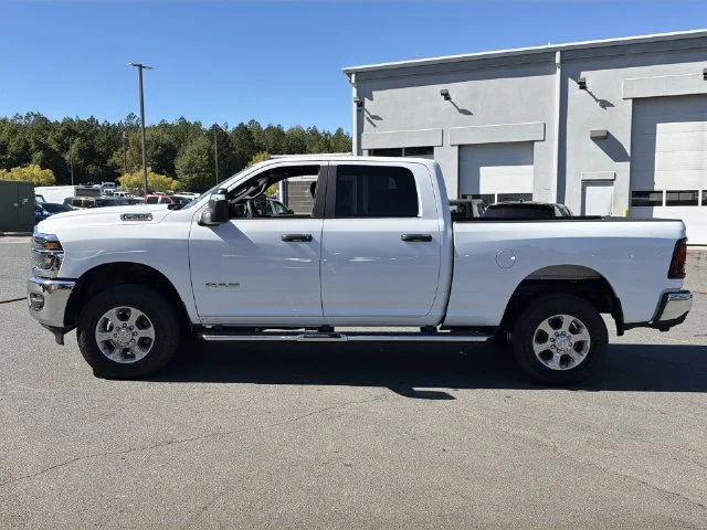 Used 2026 White Ram Big Horn image 2