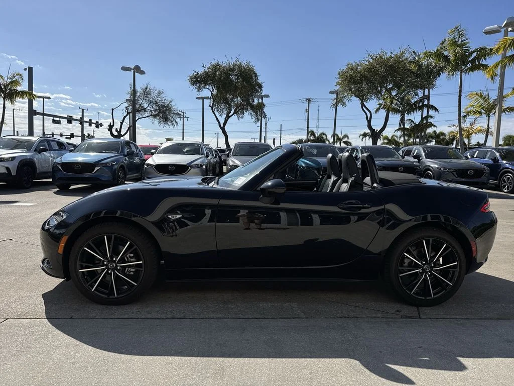 2025 Mazda MX-5 Miata Grand Touring - Photo 27