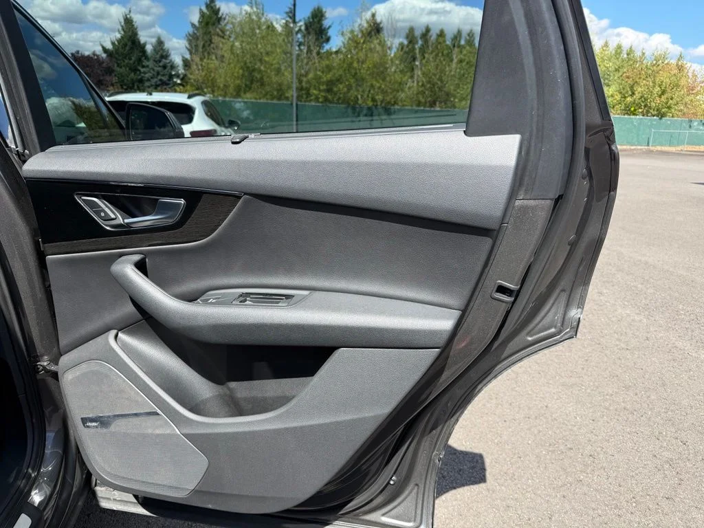 Used 2019 Gray Metallic Audi 55 Prestige image 24