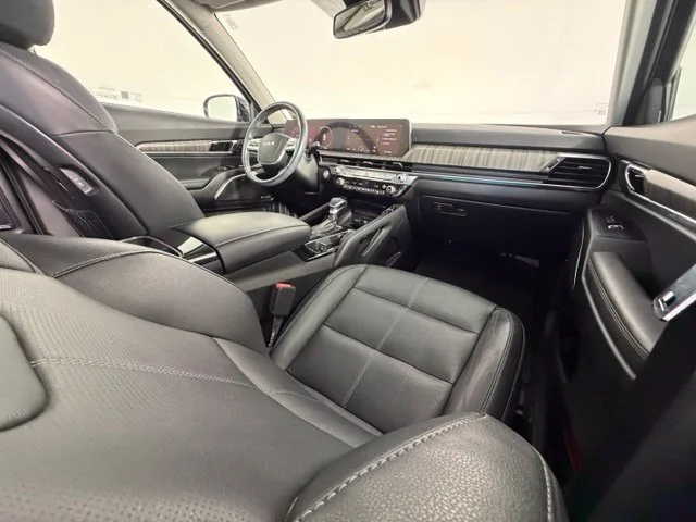 Used 2024 Black Kia SX image 21