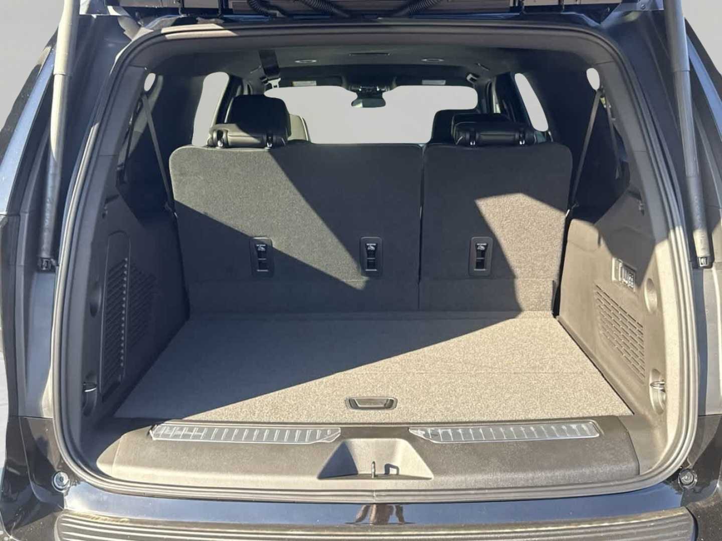 2026 Chevrolet Suburban Premier - Photo 31