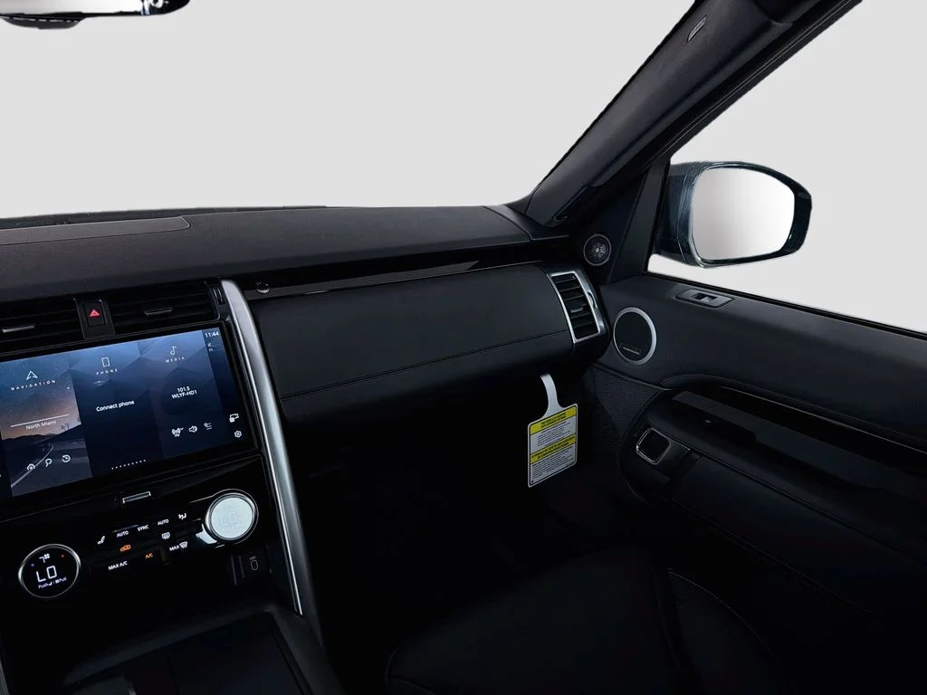 New 2026 Fuji White Land Rover S image 25