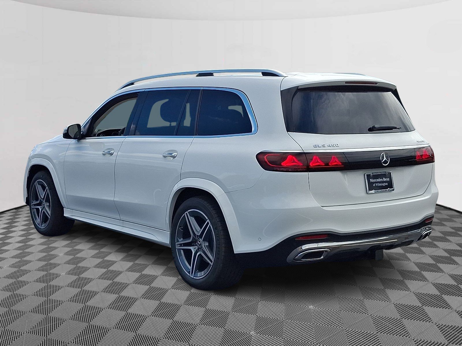 New 2027 Polar White Mercedes-Benz GLS 450 image 4