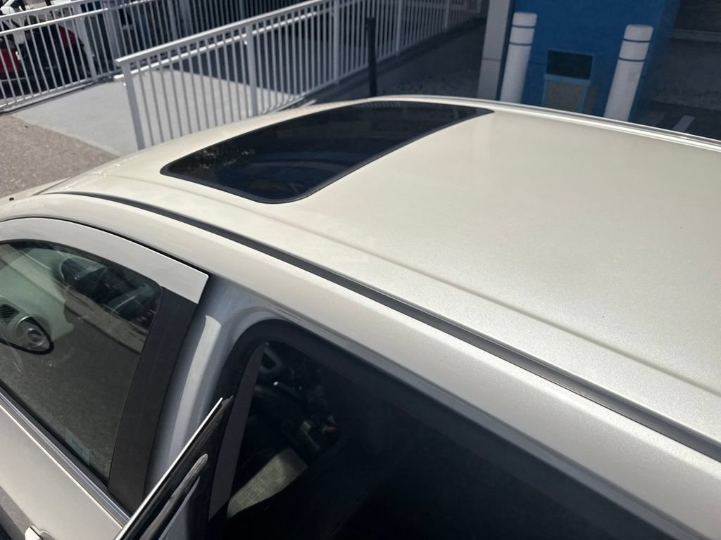 Used 2013 White Diamond Tricoat Chevrolet LTZ image 10