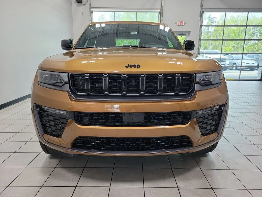 New 2026 Copper Shino Metallic Clear-Coat Exterior Paint Jeep Limited Reserve image 2