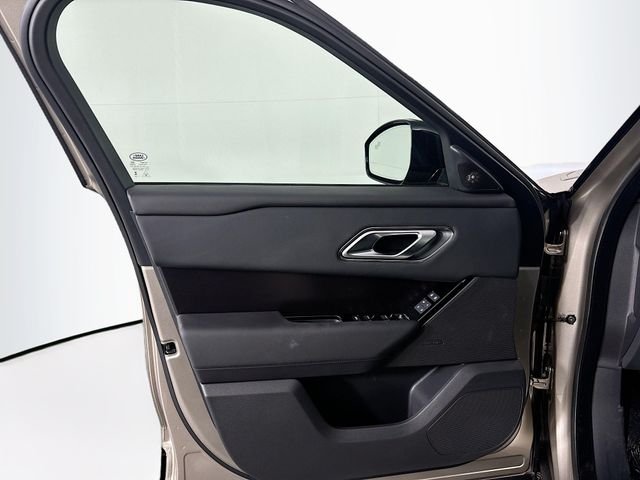 Certified Used 2026 Batumi Gold Land Rover Dynamic SE image 11