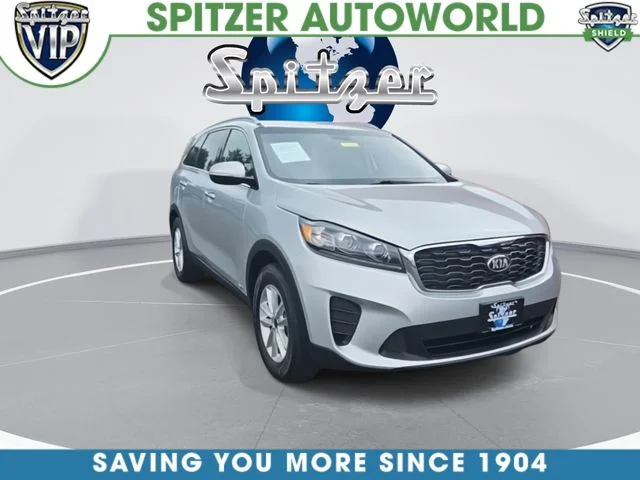 Used 2019 Silver Kia LX image 3
