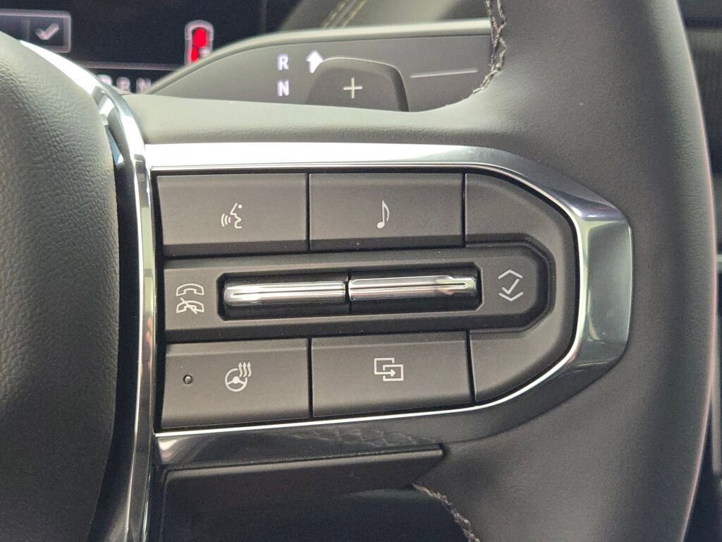 New 2026 Summit White GMC Elevation image 39