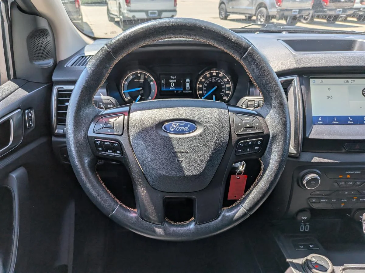 Used 2022 White Ford Xlt 4wd Supercrew 5 image 14