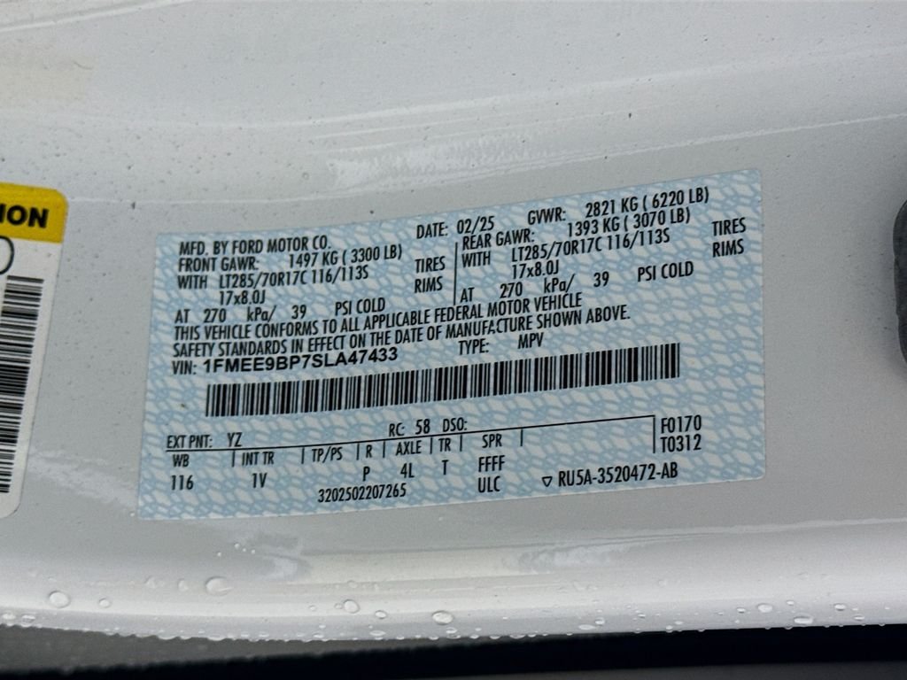 Used 2025 Oxford White Ford Badlands image 32