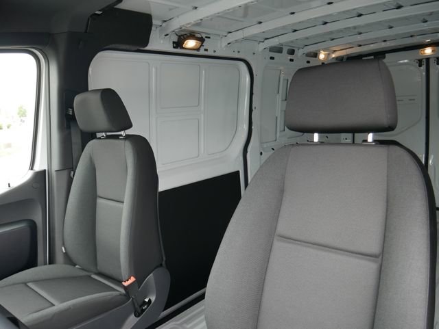 New 2026 Arctic White Mercedes-Benz Cargo 144 WB image 34