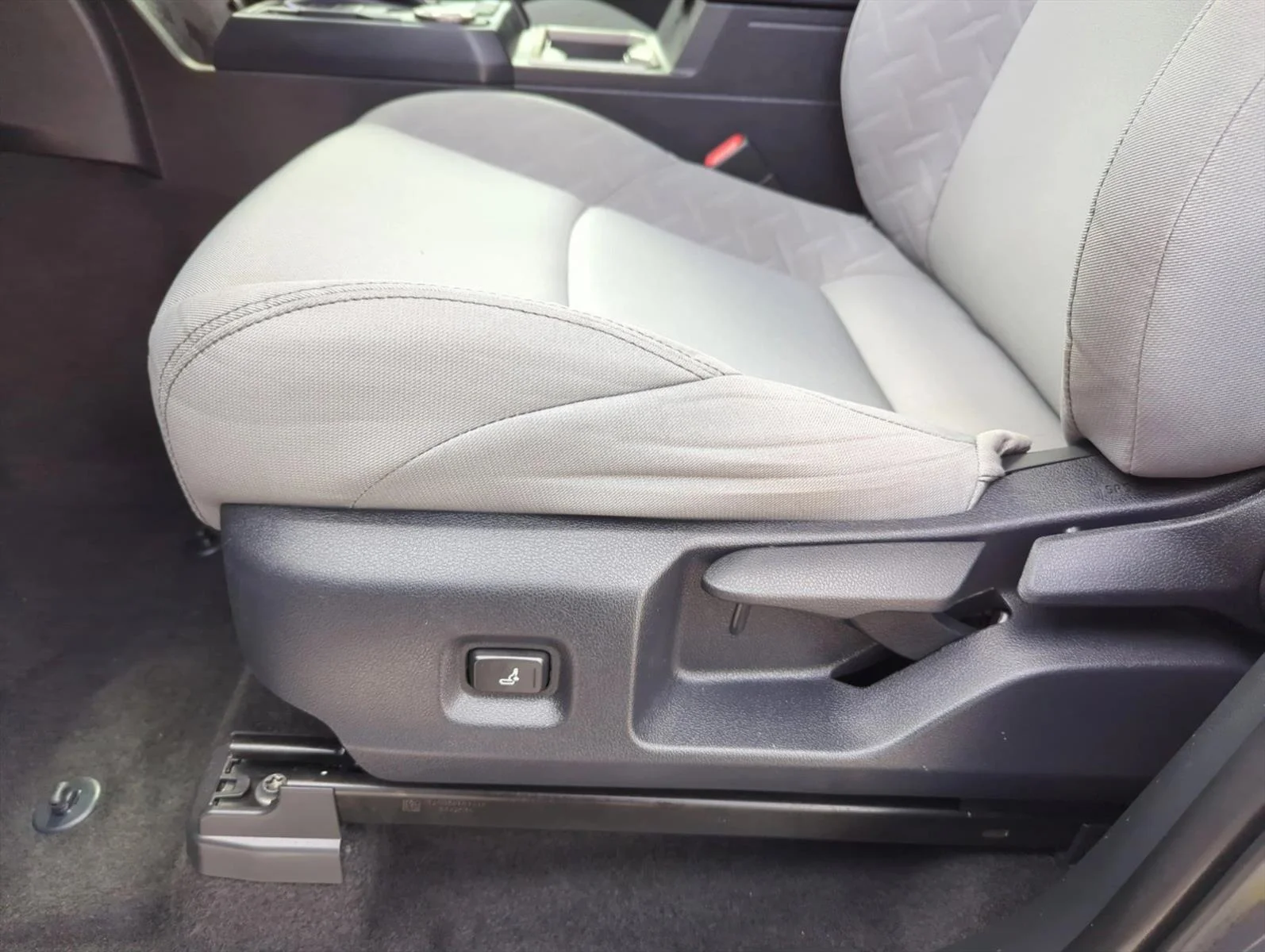 Used 2025 Underground Toyota SR5 image 14