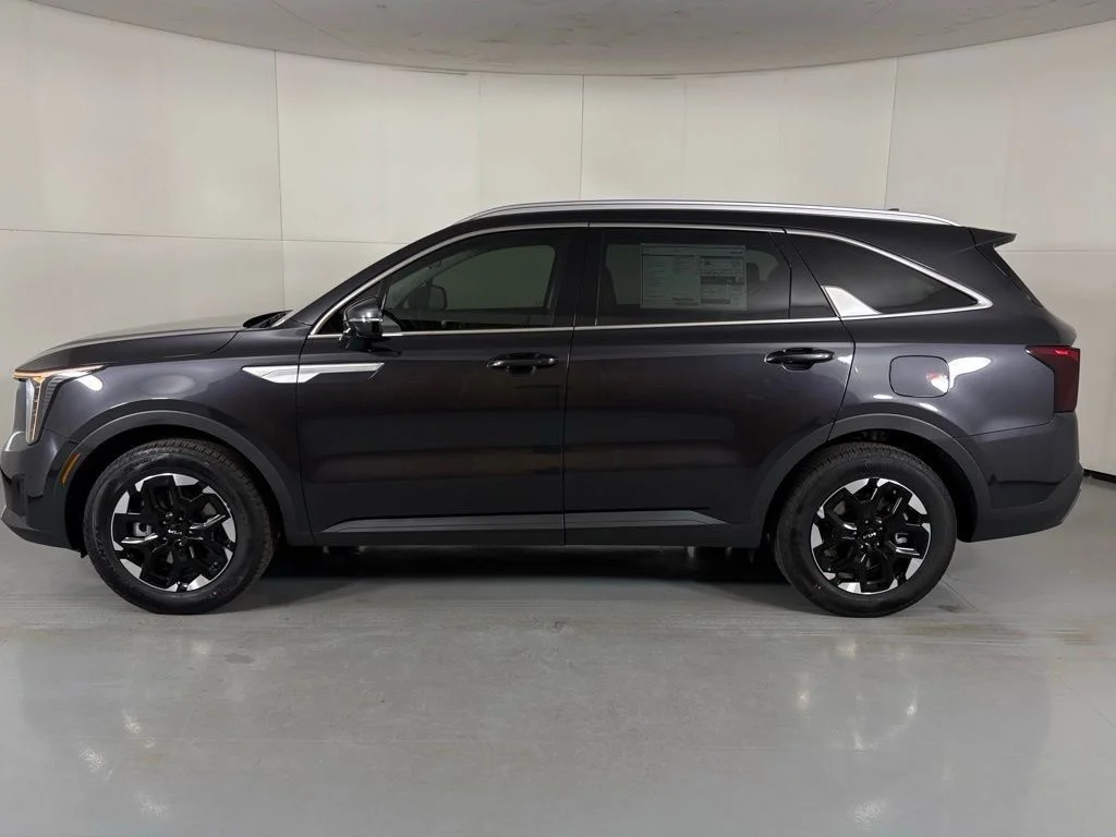 New 2026 Ebony Black Kia S image 5