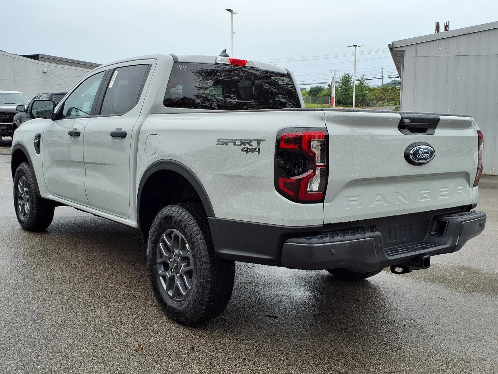New 2026 Avalanche Ford XLT image 3
