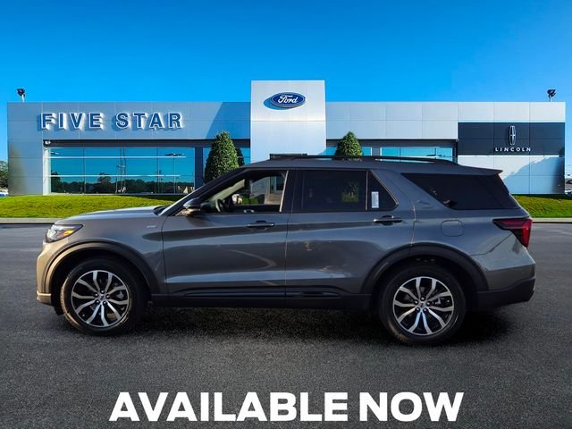 New 2026 Carbonized Gray Metallic Ford ST-Line image 4