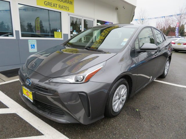 2022 Toyota Prius LE FWD's photo