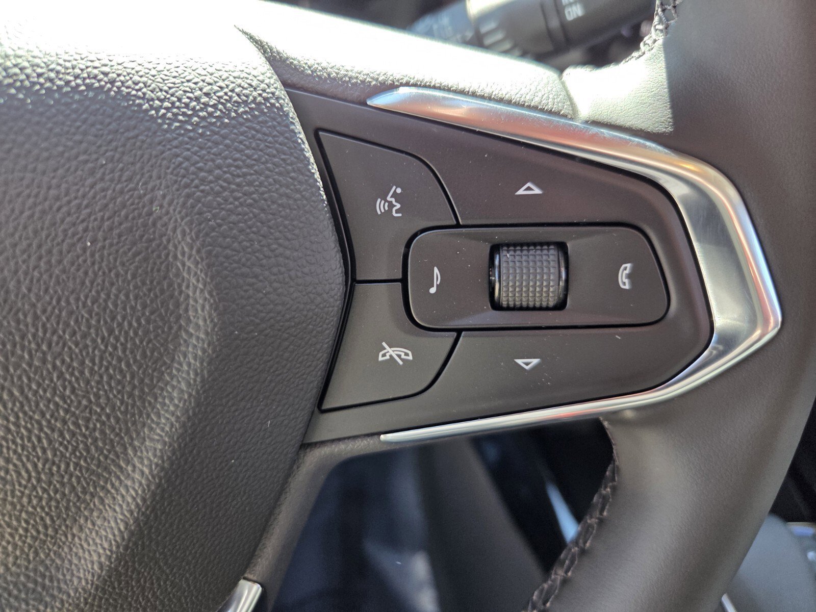 2026 Chevrolet Trax LT - Photo 10