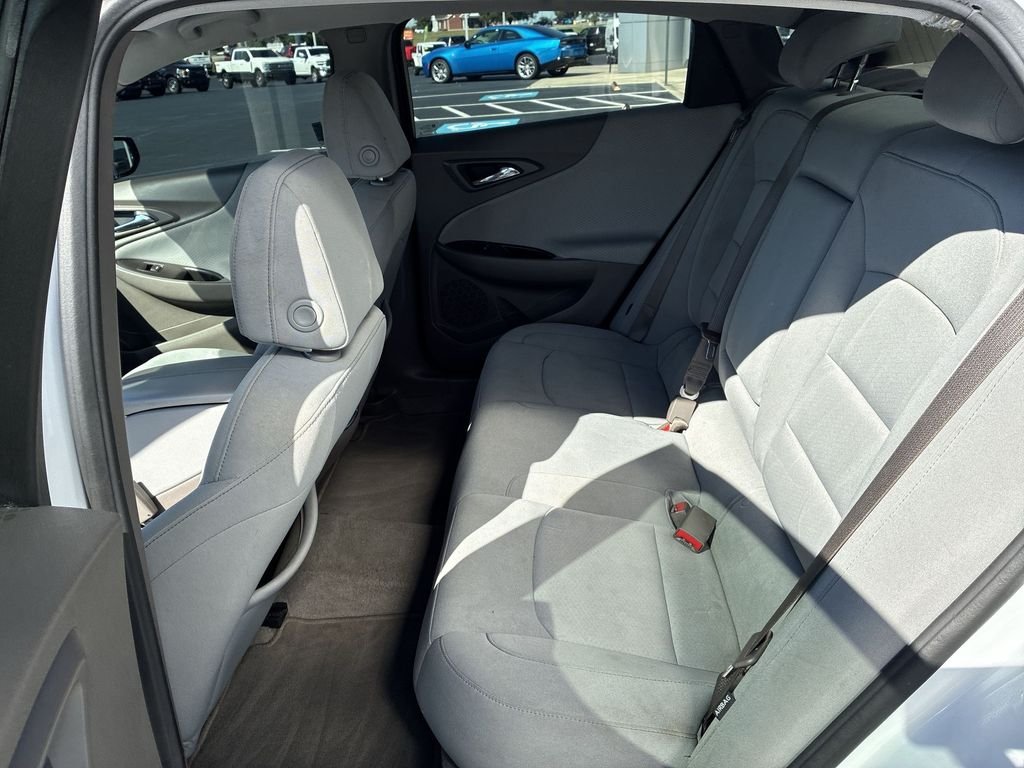 Used 2020 White Chevrolet LT image 21
