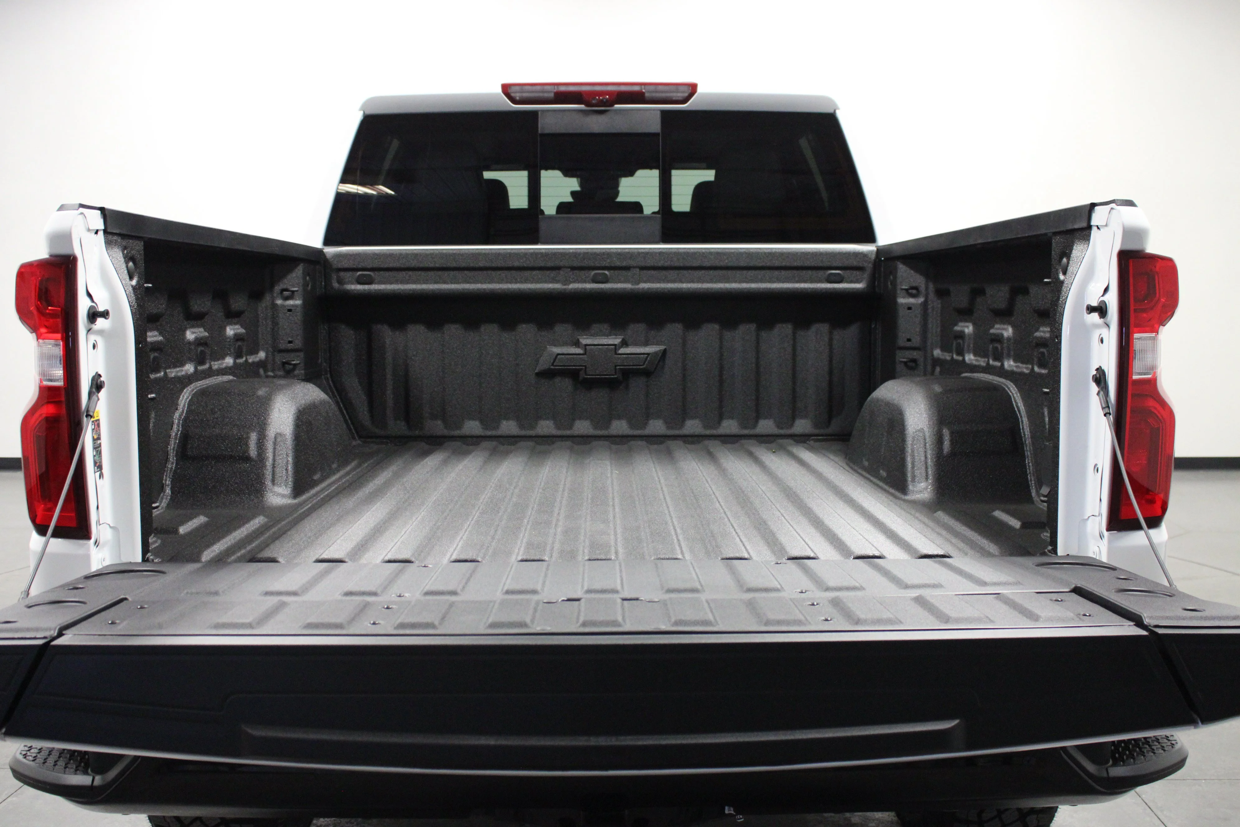 2026 Chevrolet Silverado 1500 ZR2 - Photo 14