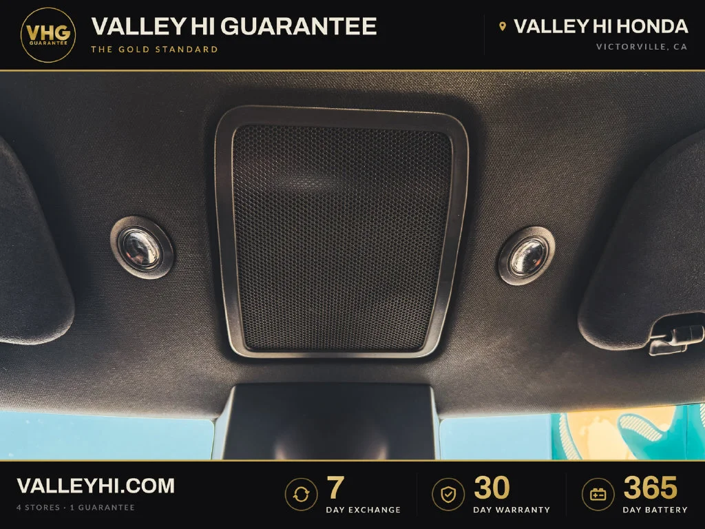 Used 2018  Tesla  image 30