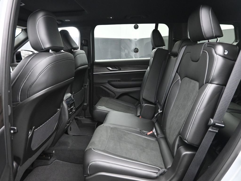 New 2026 Silver Zynith Jeep Altitude image 14