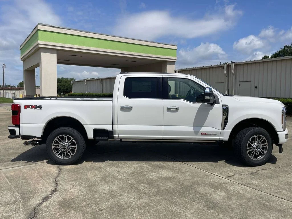 New 2026 White Ford Platinum image 2