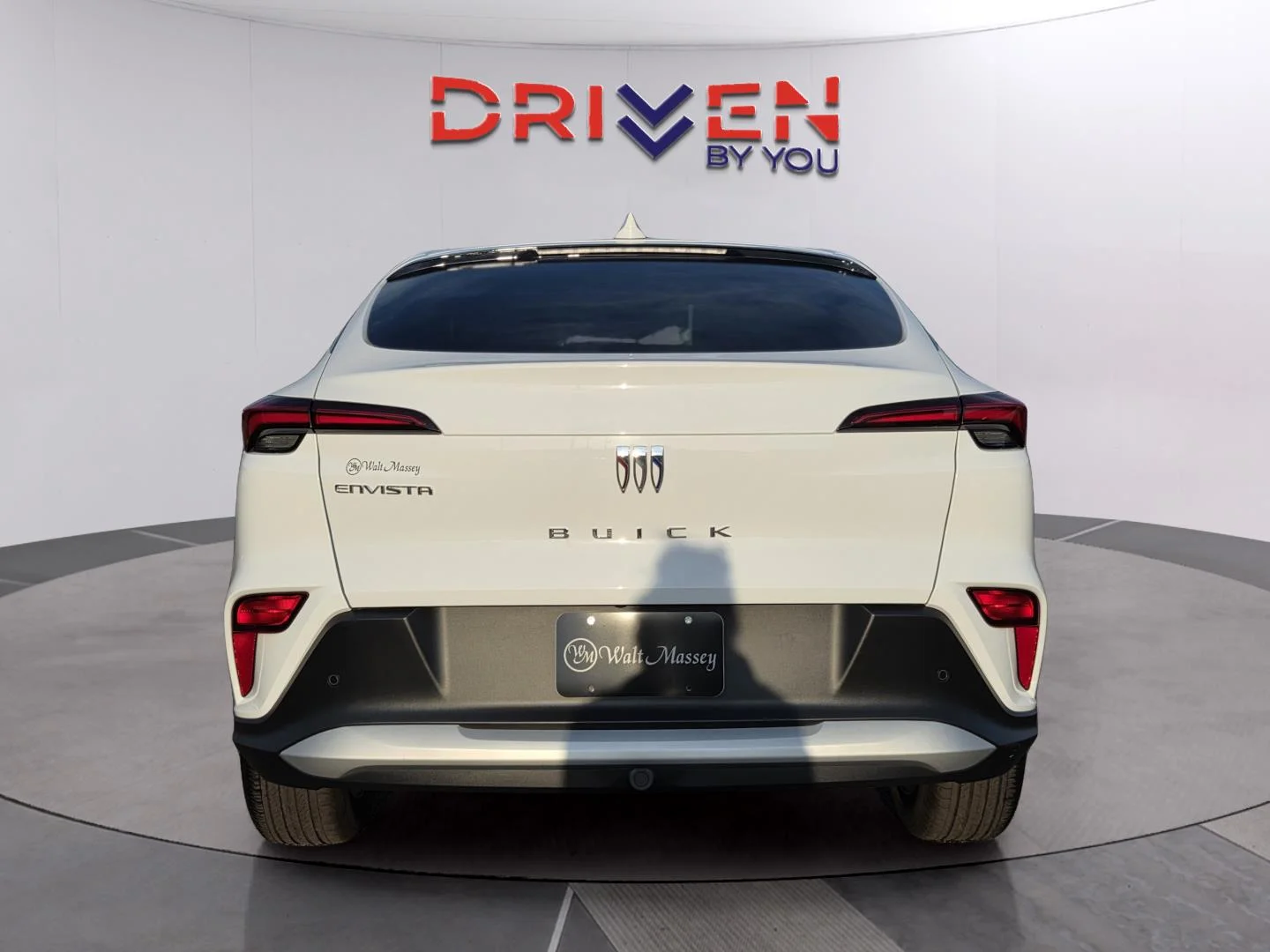 Used 2025 Summit White Buick Preferred image 3