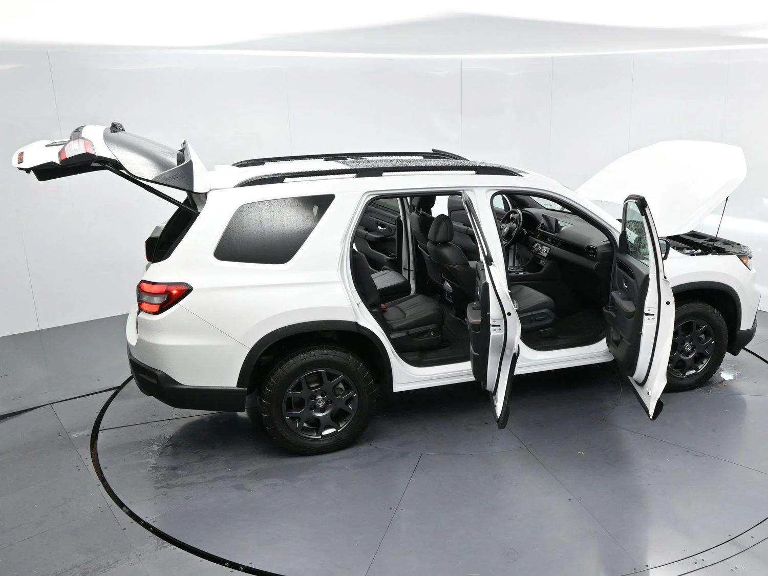 Used 2024 Platinum White Pearl Honda TrailSport image 50