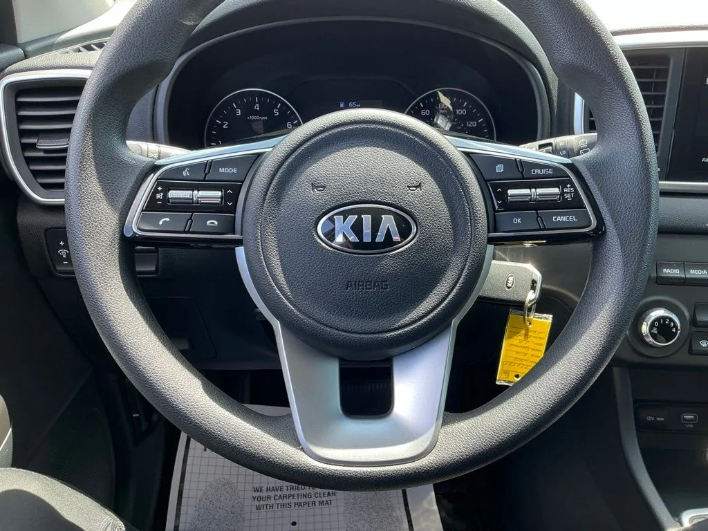 Used 2022 Red Kia LX image 42