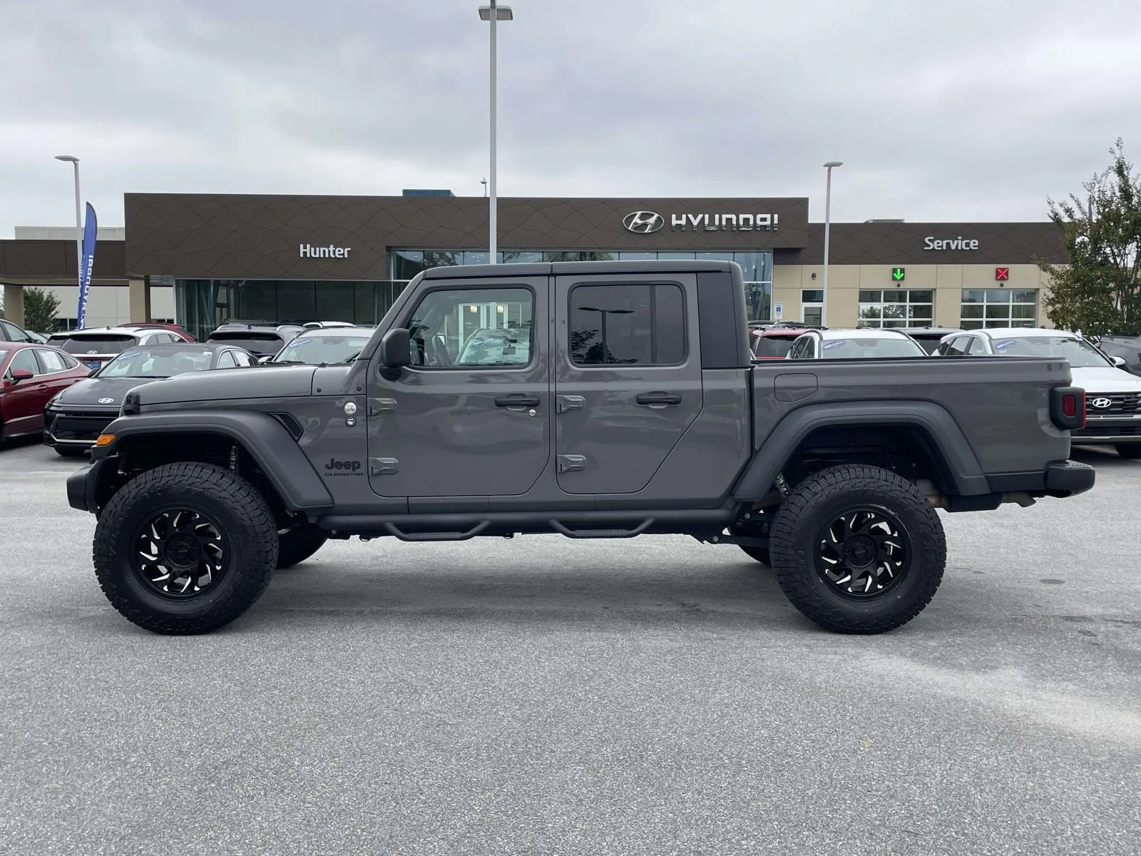 Used 2020 Sting-Gray Clearcoat Jeep Sport S image 24