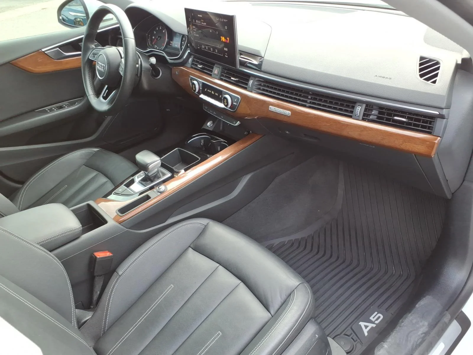 Used 2022 Glacier White Metallic Audi Premium image 24