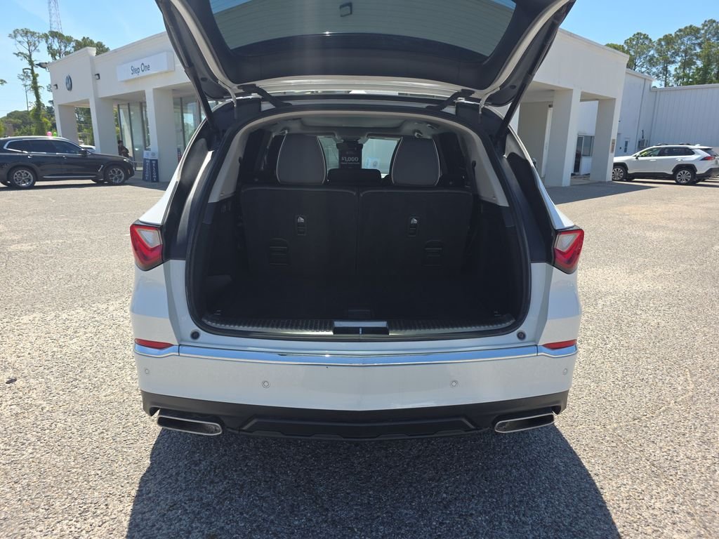Used 2023  Acura Advance image 30