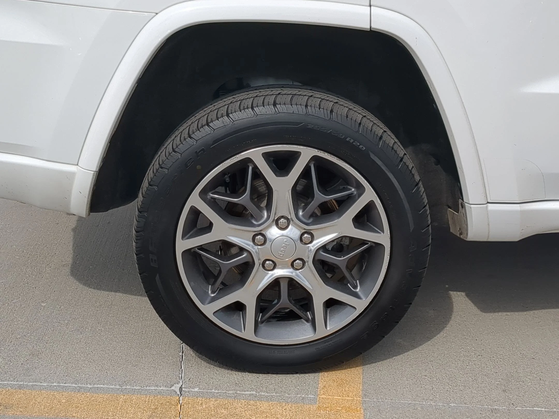 Used 2020 Bright White Clearcoat Jeep Overland image 12