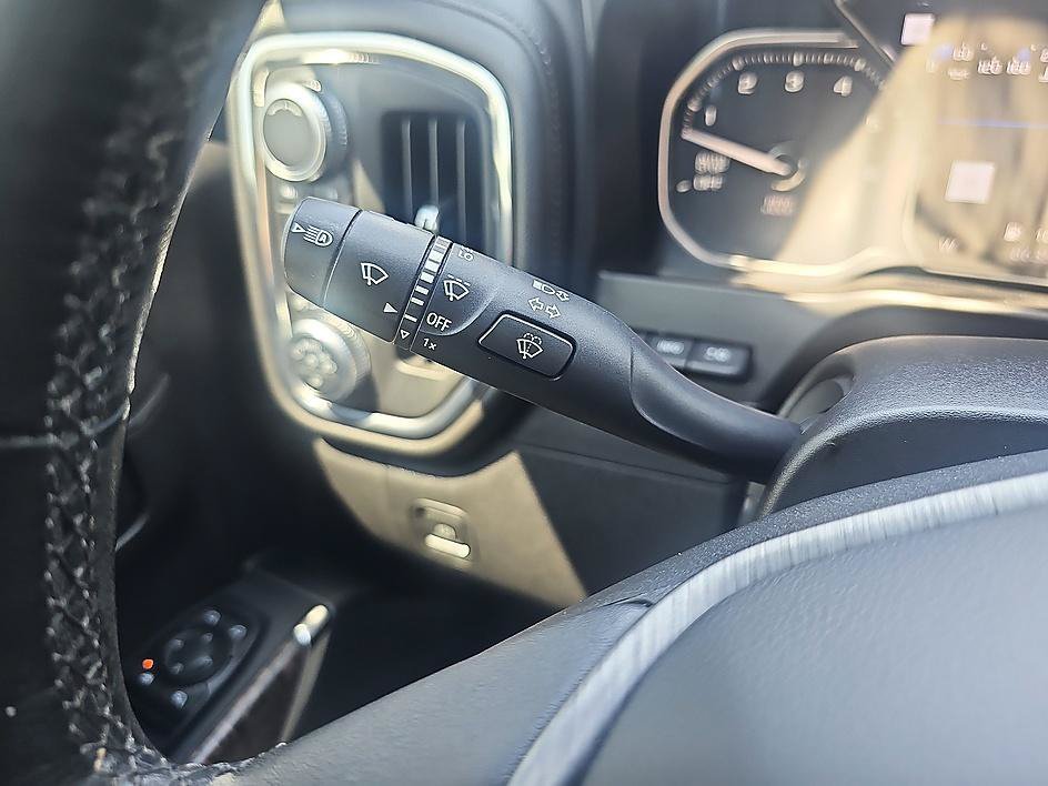 Used 2019 Pacific Blue Metallic GMC Denali image 21