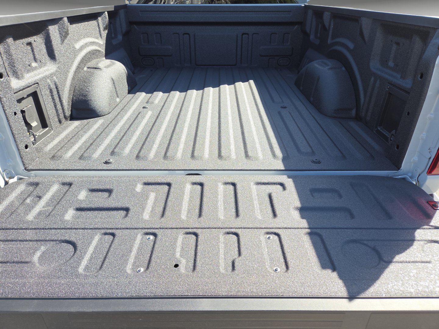 New 2026 Avalanche Ford XLT image 23