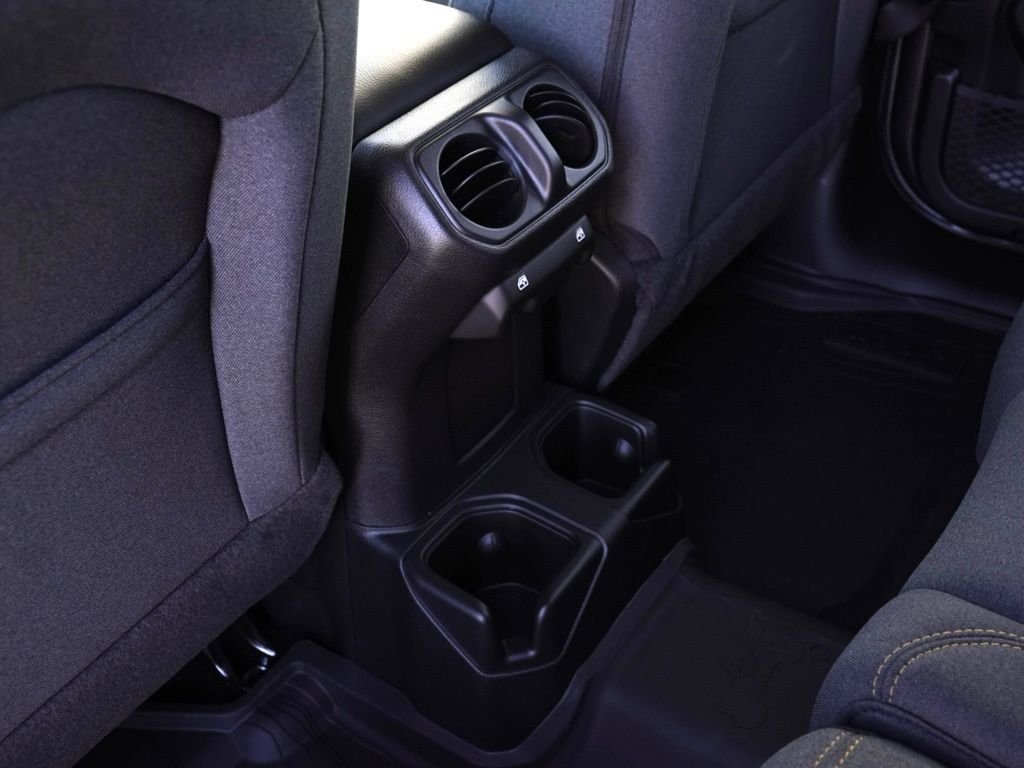 New 2026 Granite Crystal Metallic Clear-Coat Exterior Paint Jeep Sport S image 22