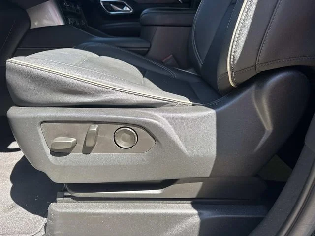 Certified Used 2022 Black Chevrolet Premier image 38
