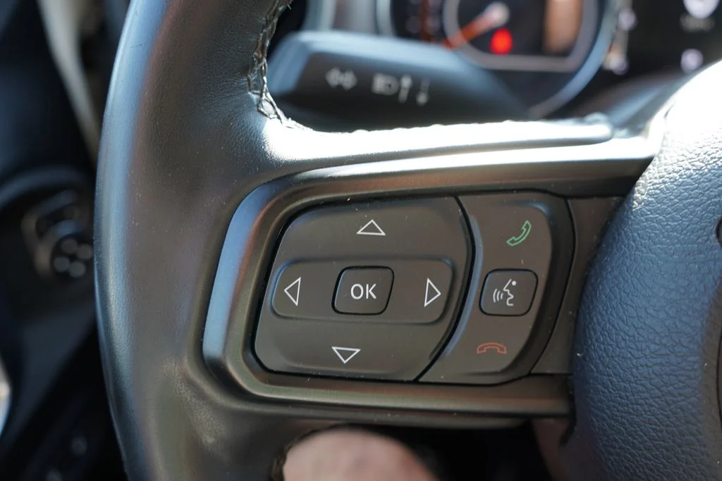 Used 2023 White Jeep Willys image 31