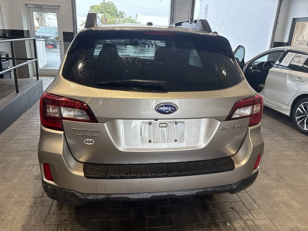 Used 2015 Tungsten Metallic Subaru 2.5i image 7