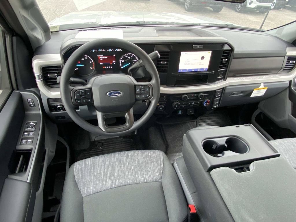 New 2026 Avalanche Ford F-350® XLT image 10