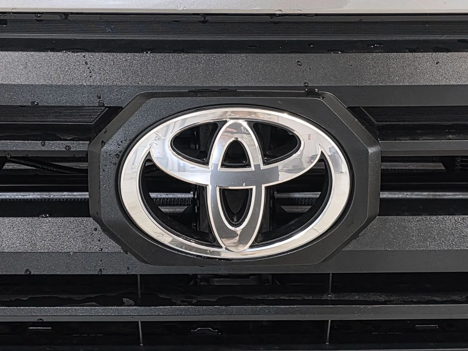 2026 Toyota Tacoma SR5 - Photo 13